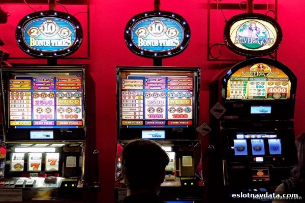电子游戏特殊符号深度解读：Wild、Scatter如何颠覆游戏进程？——电子游戏试玩导航带你一探究竟
